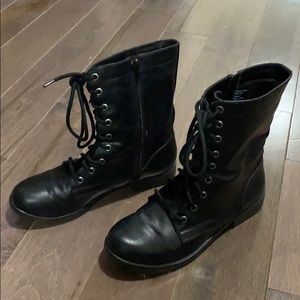 Black faux/vegan leather combat boots w/ side zip